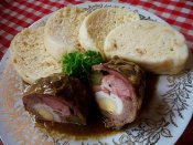 Hovězí ptáček s jemnou chutí kávy, houskový knedlík Láznička