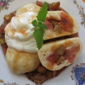 Rebarborový knedlík kynutý