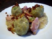 Jihočeské bosáky se zadělávaným zelím s uzeným masem