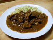 Hovězí roštěnky na houbách s haluškami