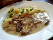 Vepřové na houbách s noky