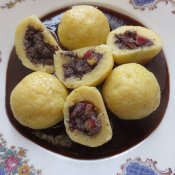 134. Bramborové knedlíky plněné mákem se švestkami