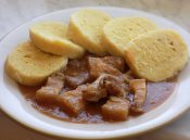 Pivovarský bůček, bramborový knedlík