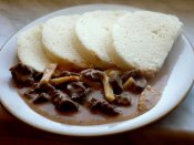 Hovězí na celeru, houskový knedlík