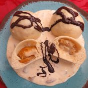 177. Kynutý meruňkový knedlík s marcipánem