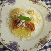 Ovocný bramborový knedlík s liči