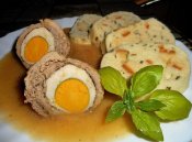 Vepřová rolka s česnekovou omáčkou